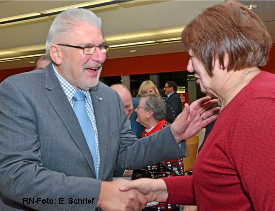 Werner Mohr vom Buergerbusverein teilt